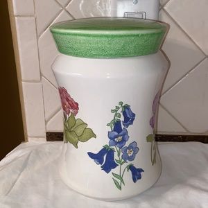 Rare floral canister Ernestine hand painted Salerno Italy